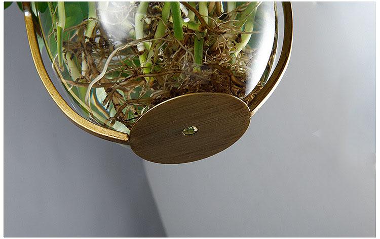 Lileas hanglamp met plantenhouder