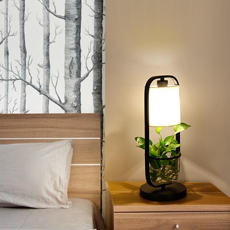 Augustus LED-bureaulamp met plantenbak – productfoto 2